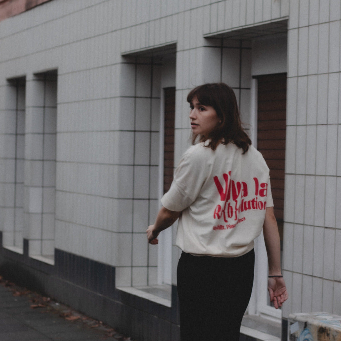 UNISEX SHIRT "VIVA LA RE{B}OLUTION" #naturalraw