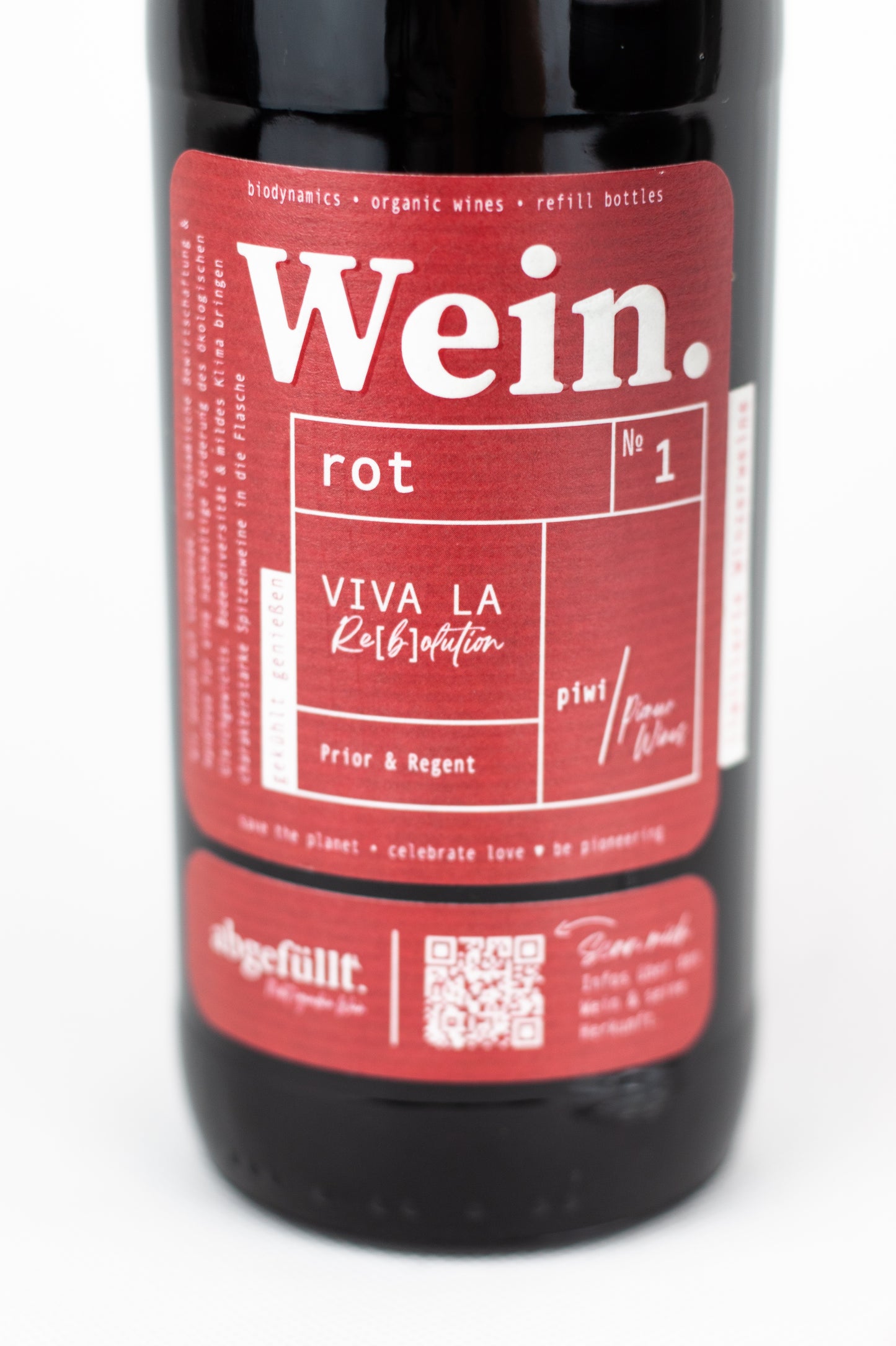 Pioneerwine Rot abgefüllt